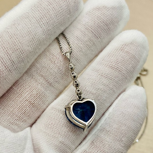 EUC Platinum Natural London Blue Topaz Heart Necklace w/ Diamond Accents - Picture 11 of 17